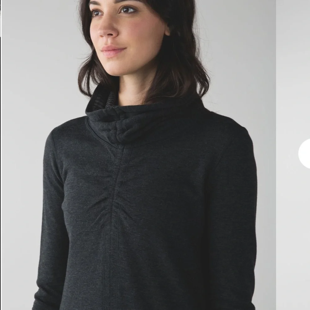 lululemon In A Cinch Long Sleeve Tee Reversible Pullover‎ Gray Stripes